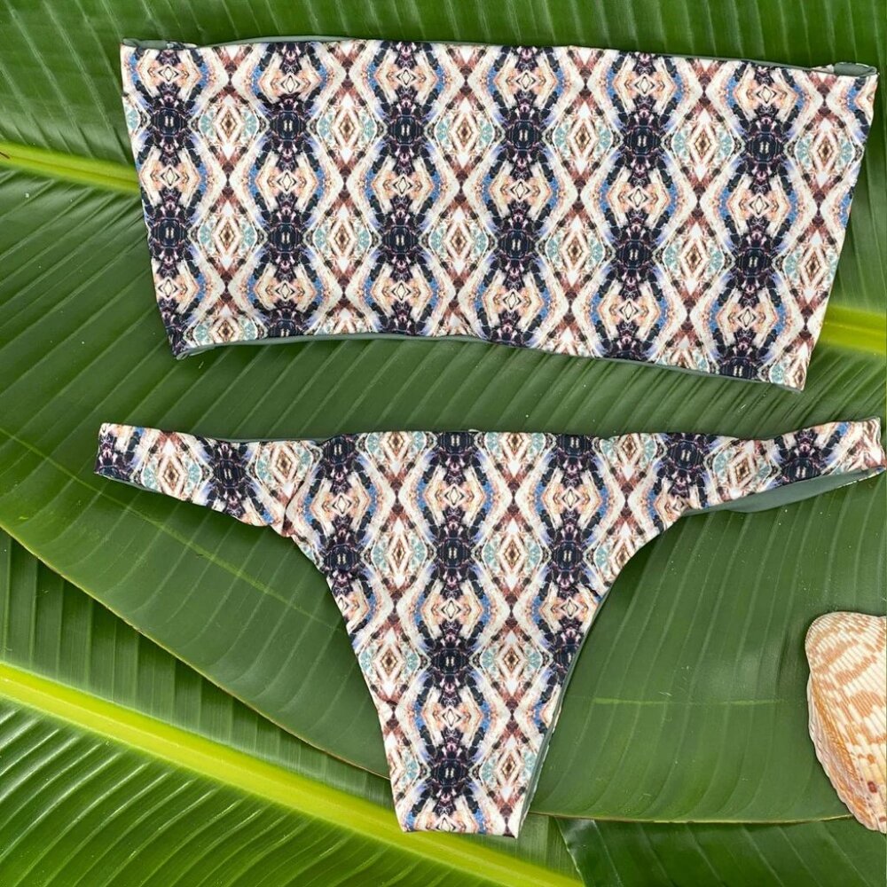 Archer Fox Sweet Leaf Fully Reversible Strapless Bikini